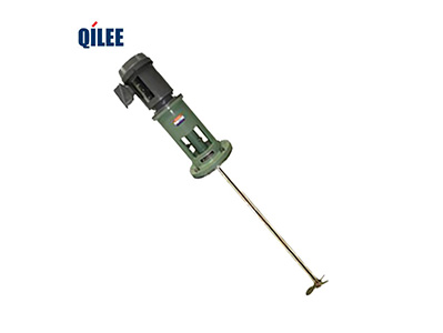 化工攪拌機(jī)有什么特點(diǎn)？其中的臥式攪拌機(jī)又有
